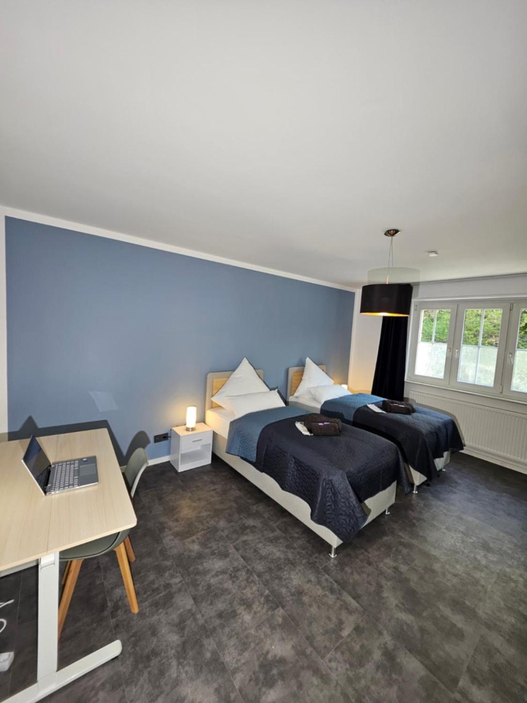 Modern Homes - Voll Ausgestatte Wohnung - Balkon - Hotelbetten - 4K Tv - Wlan Мёрс Экстерьер фото